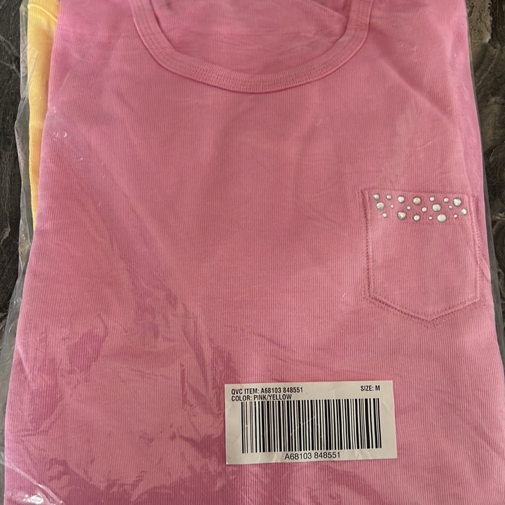 ‼️Two Quacker Factory Pink and Yellow Short Sleeve Tees Vibrant Style‼️